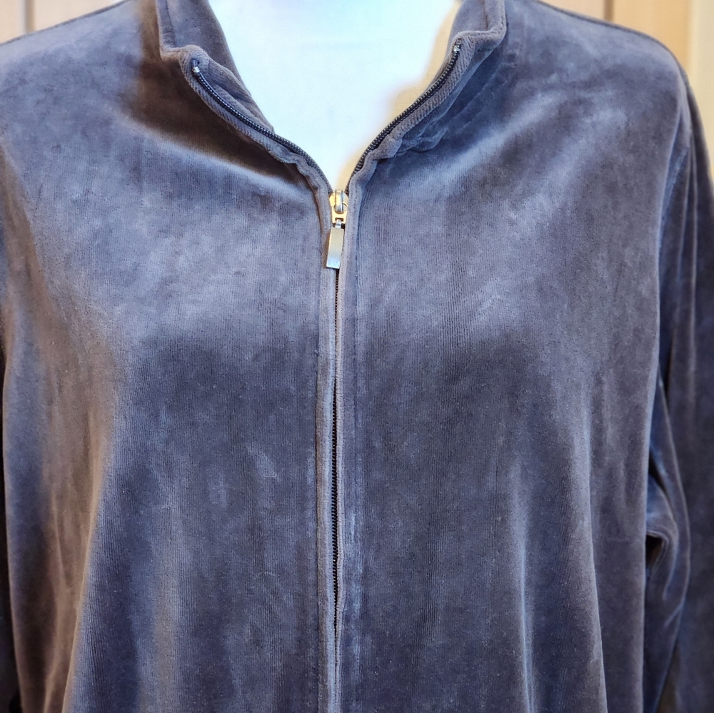 4 for $15 NEW CONDITION ALTHLEISURE JACKET - Picture 3 of 8